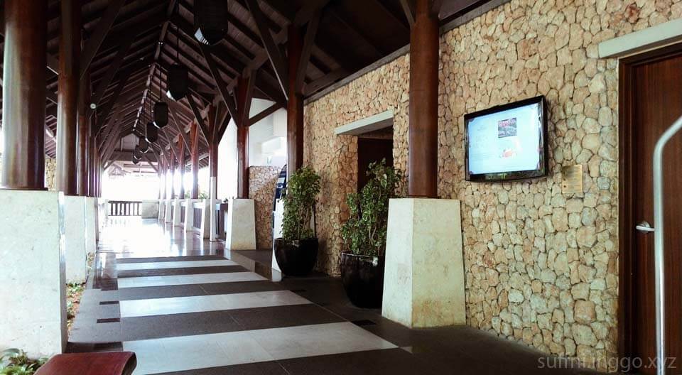 2016 04 shangrila hallway